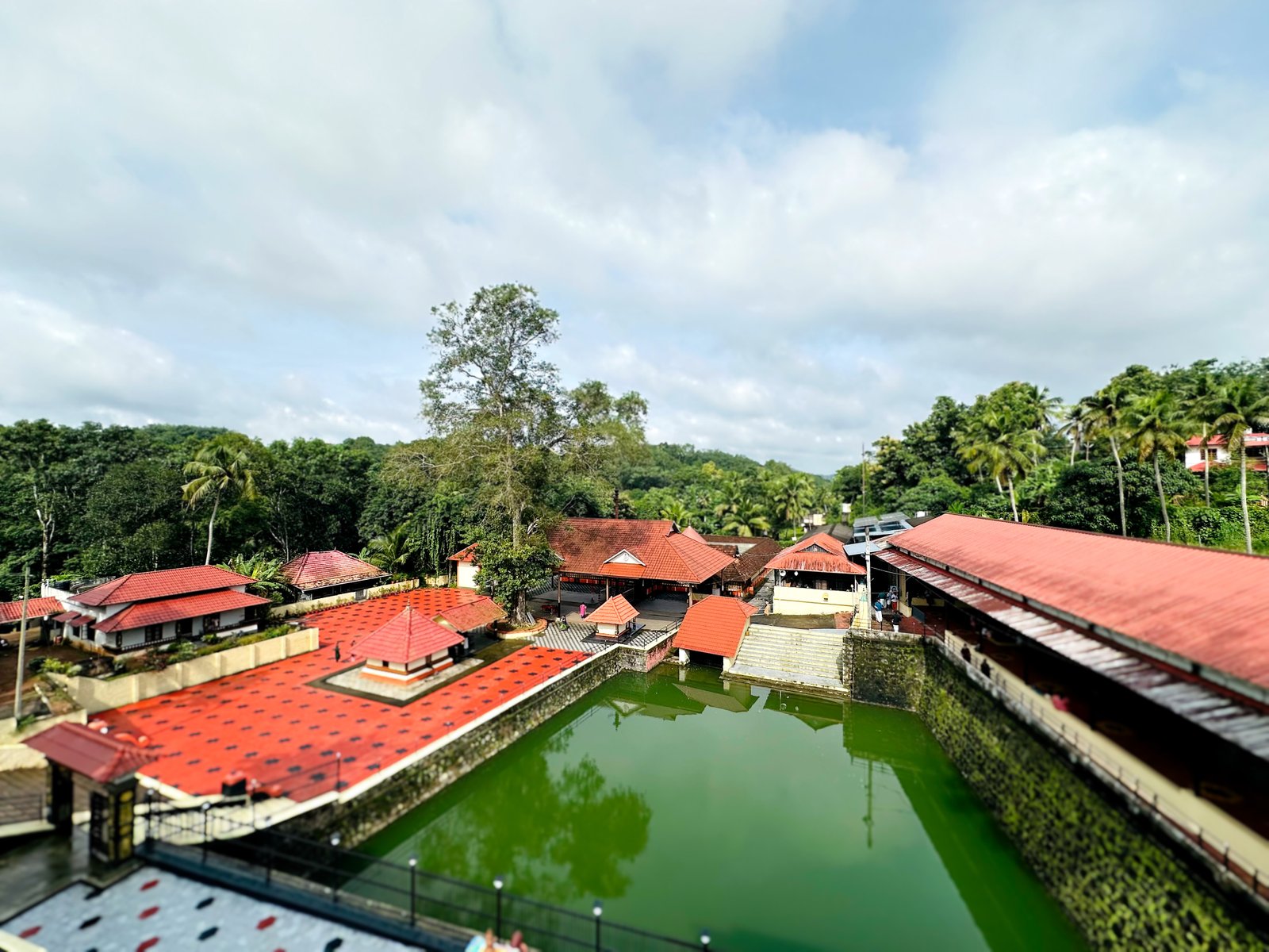 ക്ഷേത്രക്കുളം